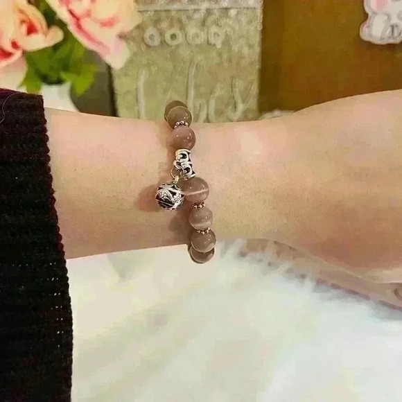 Purple Quartz Handmade Crystal Bracelet - Picture 6 of 9